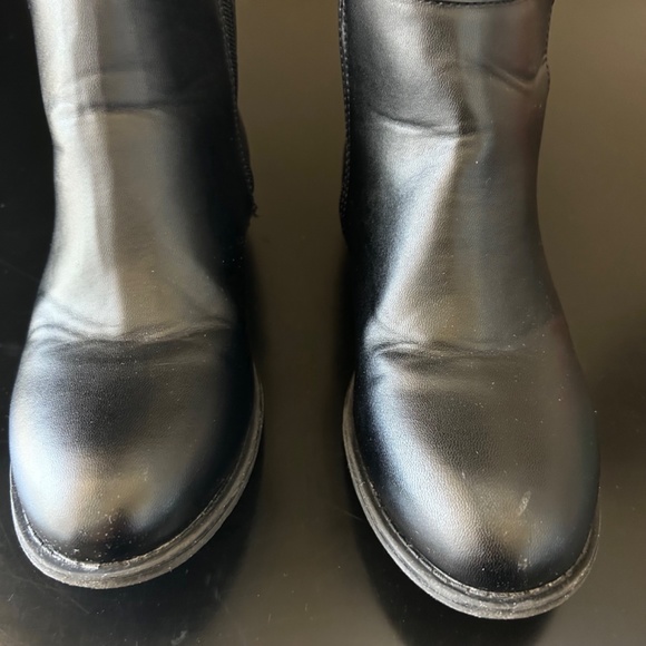 Stuart Weitzmann 5050 Black Knee High Black Boot. Size 4 - Picture 2 of 11